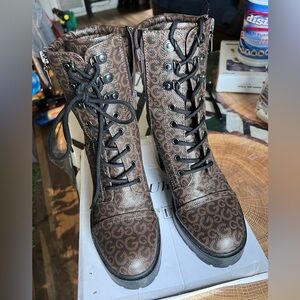 Women’s Guess boot 👢 size 8 1/2
